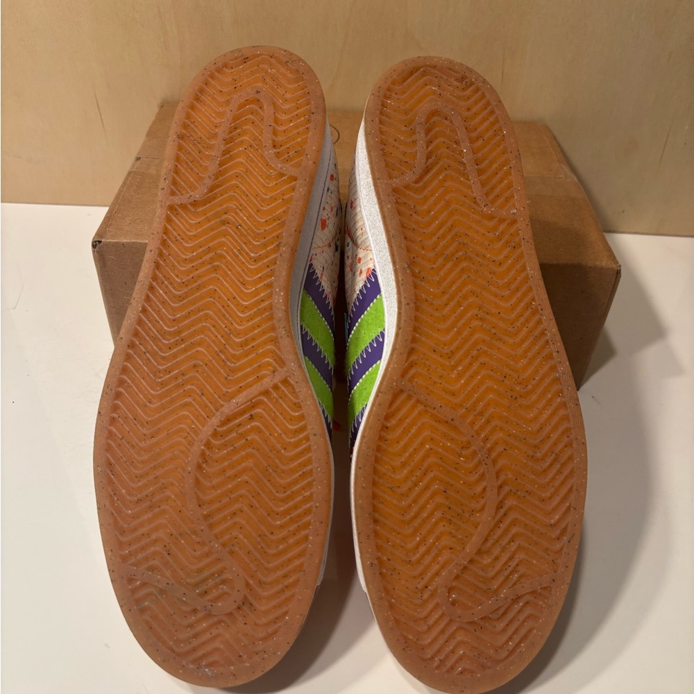Adidas S.E.E.D Superstars Size 9 Like new - Picture 5 of 7